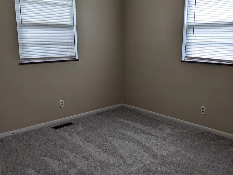 524 Goldfinch Ave — Photo 10