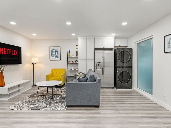 3rd image of 2615 Lake Ave APT 1