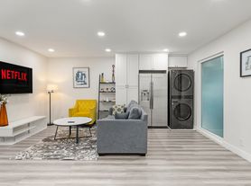 2615 Lake Ave, Altadena, CA