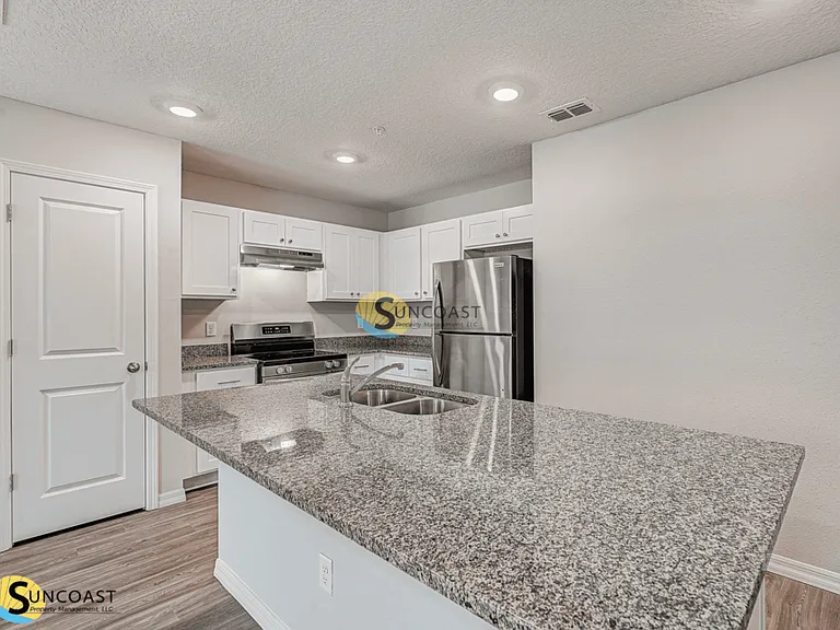 Sunbeam Villas — Photo 100