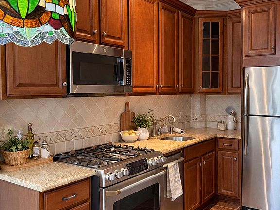 3rd image of 213 E 120th St #2A
