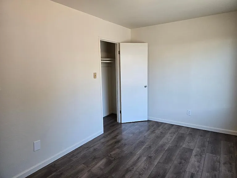2707 Broadmoor Ave — Photo 15