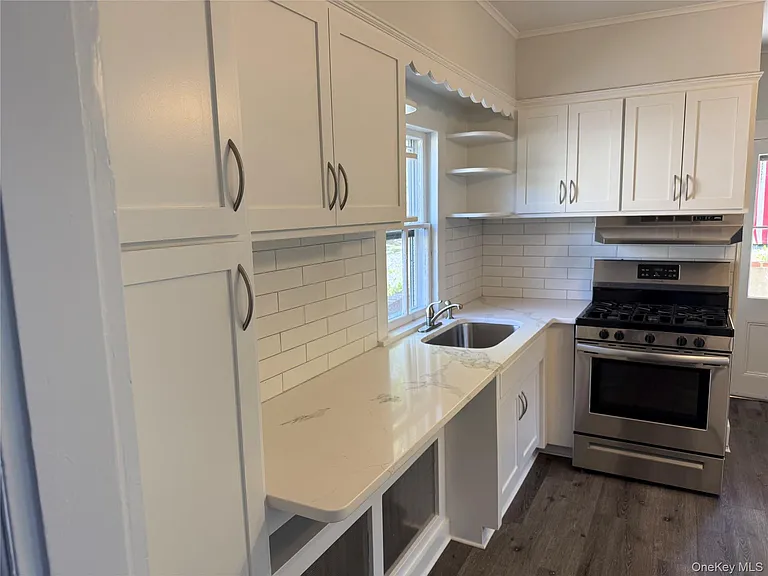 805 Main St — Photo 10