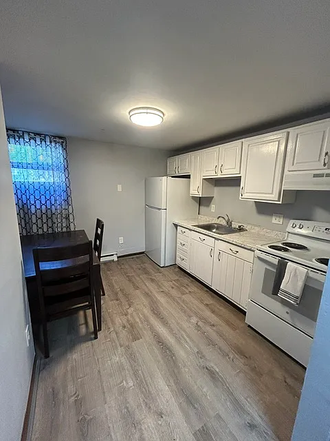 1 bed, 700 sqft, $1,700 — Photo 2