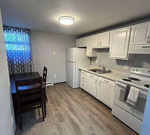 2nd image of 20 Garvin St #B1