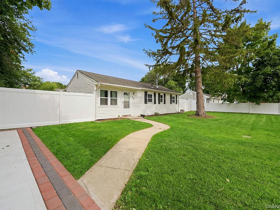1st image of 710 Bourdois Avenue