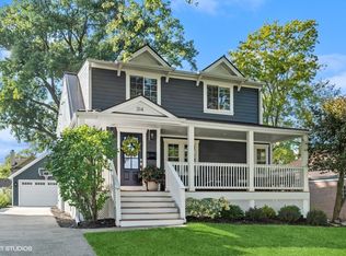 314 Montgomery Ln, Glenview, IL