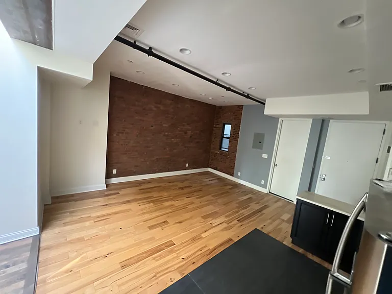 1409 Jefferson Ave #2C — Photo 9
