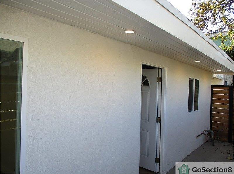 1st image of 2372 W 21st St #Na