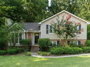 6122 Valley Station Dr, Pelham, AL 35124