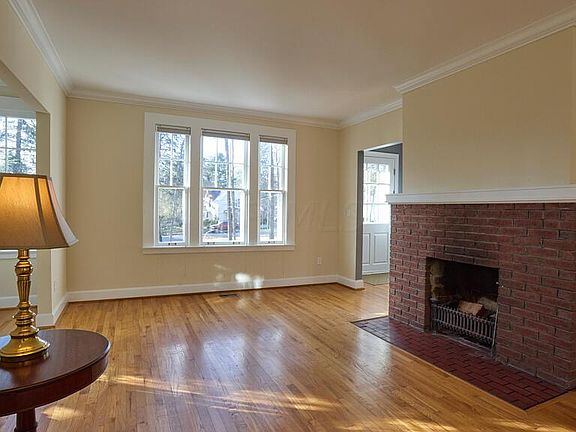 5th image of 128 Shepardson Ct