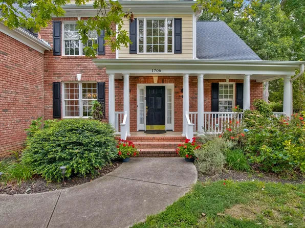 1706 McRae Pl, Hillsborough, NC 27278