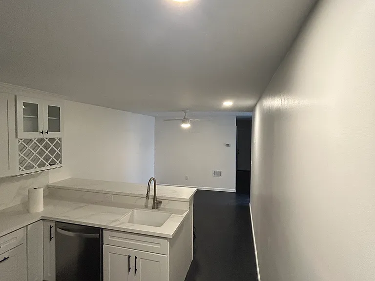 151 Orizaba Ave #B — Photo 6
