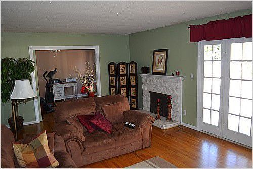 3rd image of 1113 S Wilson Dr