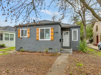 2168 6th Ave, Sacramento, CA, 95818