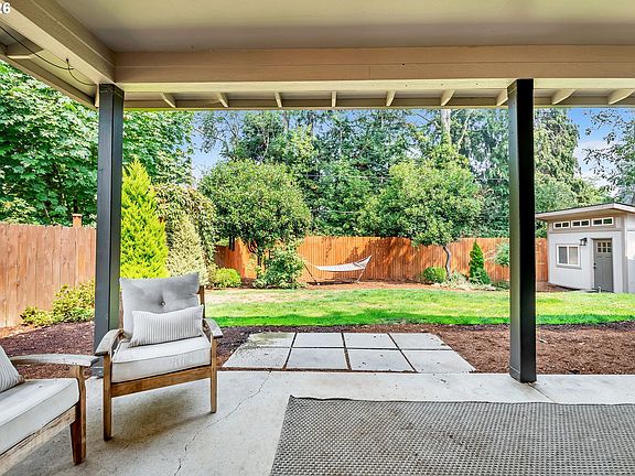 3rd image of 1121 Lorella Ave