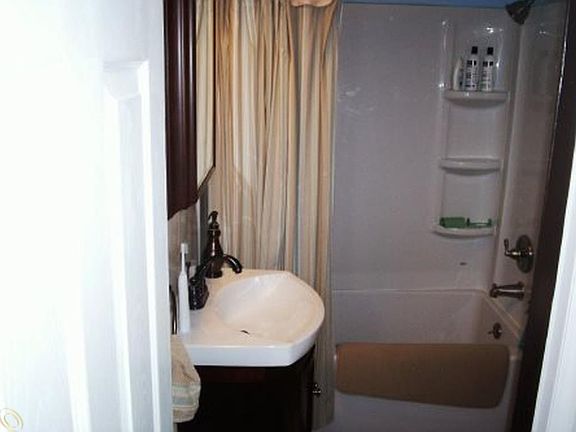 5th image of 1021 23rd St