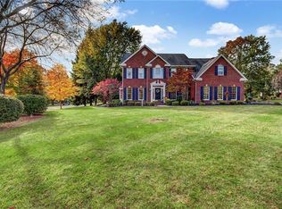 3459 Tuscarora Dr, New Castle, PA 16105