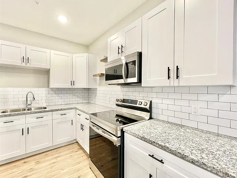 10317 Lake Rd #4A — Photo 8