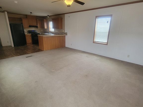 5th image of 228 Golfview Ct #210