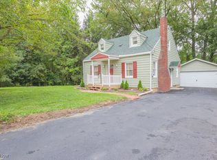 261 Oakwood St, Elyria, OH