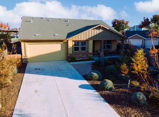 301 Koch Dr, Hollister, CA
