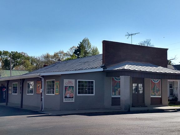 4th image of 2794 Main Street