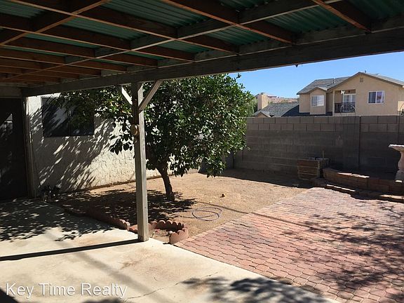 3rd image of 2596 Calle De Mercado