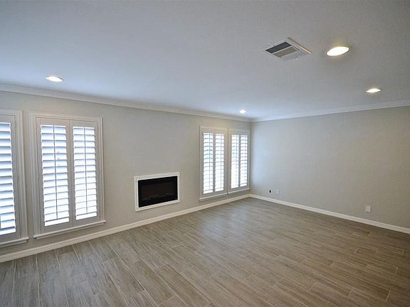 4th image of 12625 Memorial Dr APT 25