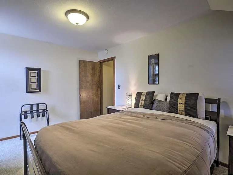 708 Clayton Way — Photo 19