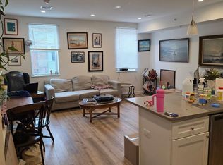 737 S 4th St, Philadelphia, PA 19147