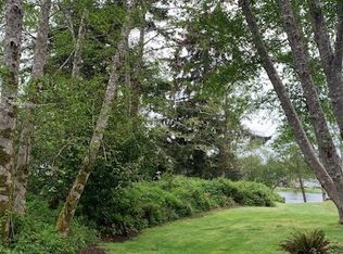 24007 Elm Pl, Ocean Park, WA