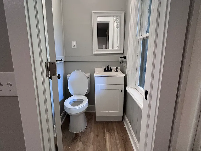 103 W Dutton St #D — Photo 10