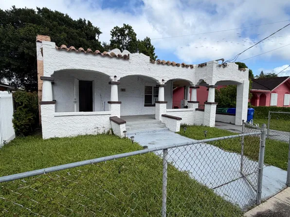 1611 NW 52nd St, Miami, FL 33142