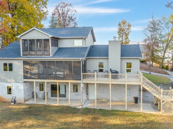 475 Old Chapman Trl, Pickens, SC 29671