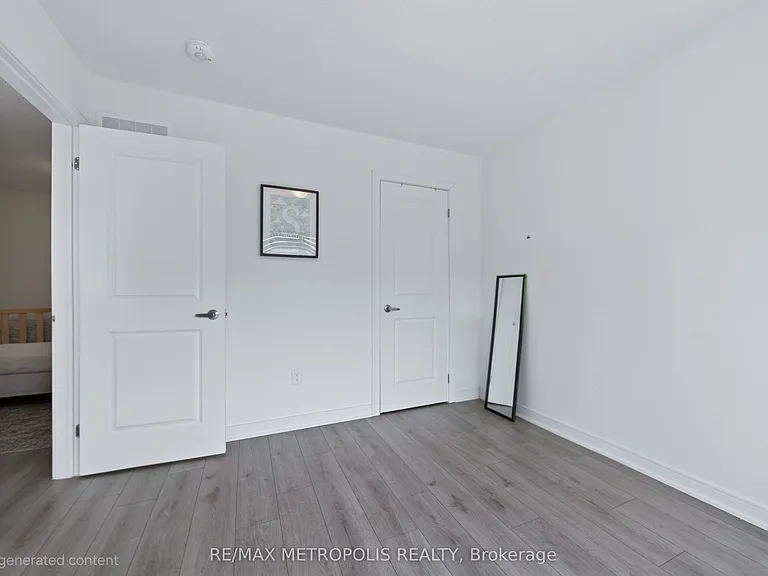 132 Blue Forest Cres — Photo 41