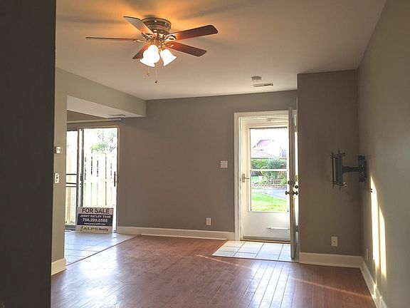 3rd image of 2325 Aster Dr #2325