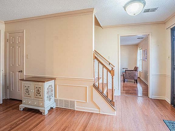 3rd image of 2116 Allen Court Dr