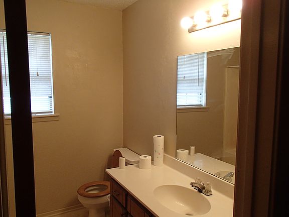 2nd image of 2007 Ashley Dr