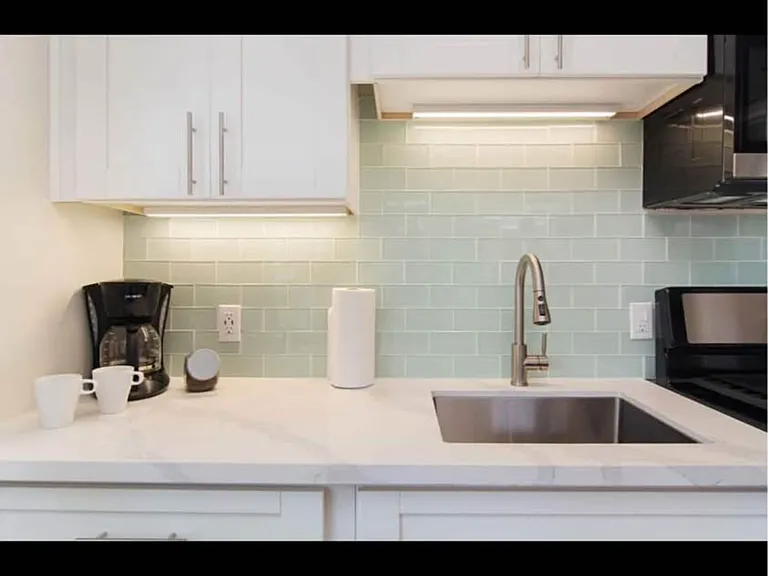 5122 Voltaire St — Photo 11