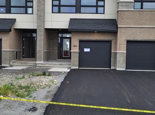 184 Bliss Cres, Ottawa, ON K2V0T3