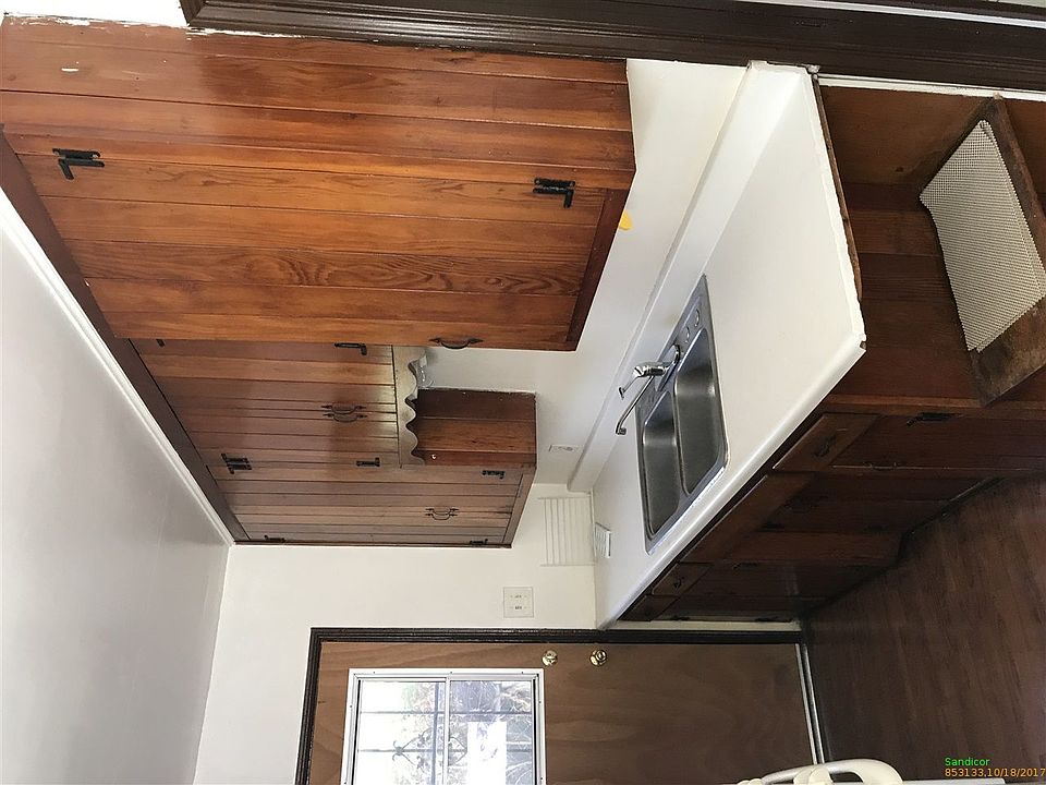 1st image of 1115 W Lewis St