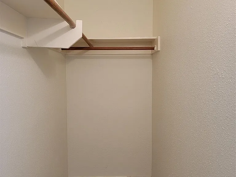 2101 Fountain View Dr #27 — Photo 16