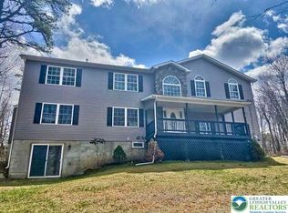 1214 Clover Rd, Long Pond, PA