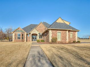 8321 Venezia Ln, Edmond, OK 73034