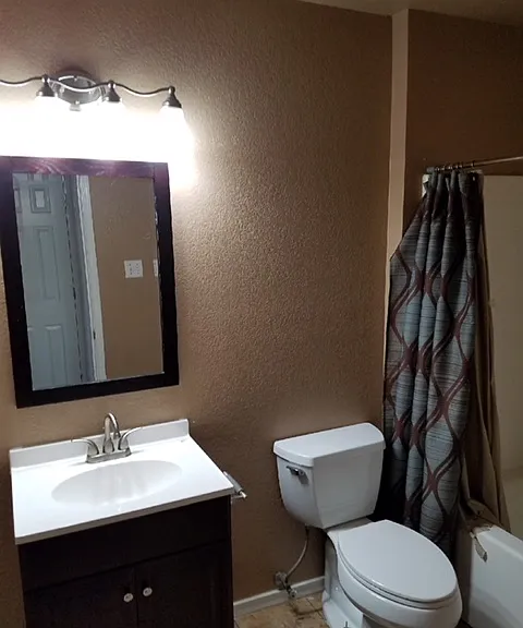 214 Preston Dr — Photo 6