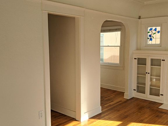 3rd image of 4659 Georgia St