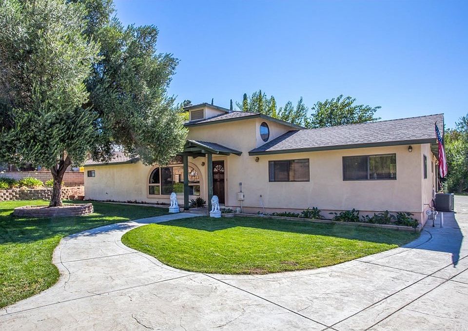 1st image of 35547 Grandview Dr