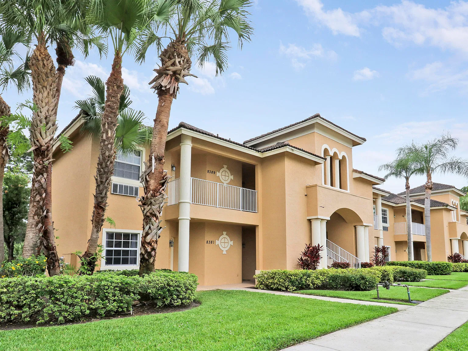 1 bed, 1.5 bath, 900 sqft, $2,000 — Photo 3