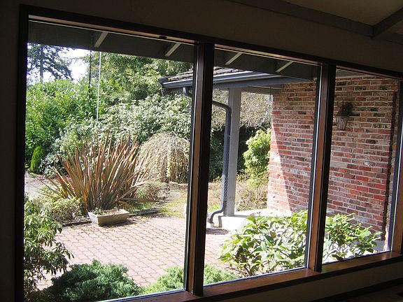 Living Room view to Courtyard